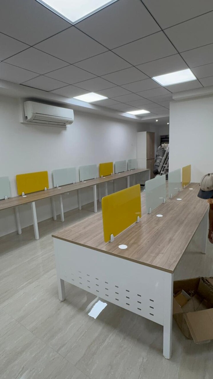 Team Area, the-crescent-business-park Commercial Office Space 1300 Sq.Ft. In Sakinaka Mumbai 9823302