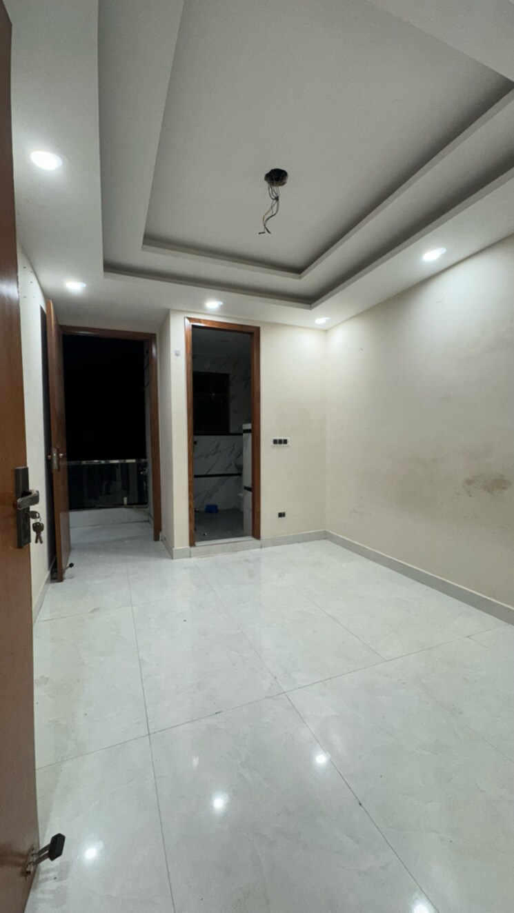 Room, chattarpur 3 Bedroom 1200 Sq.Ft. Apartment In Chattarpur Delhi 9823661