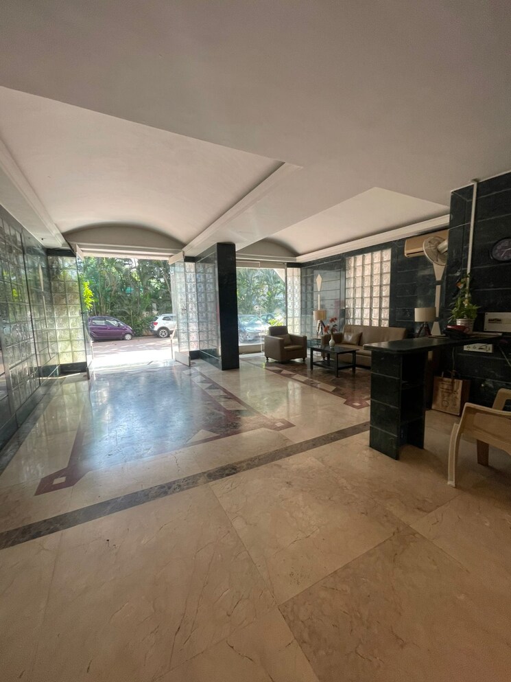 Gym, grenville-chs 2 Bedroom 900 Sq.Ft. Apartment In Andheri West Mumbai 9823742