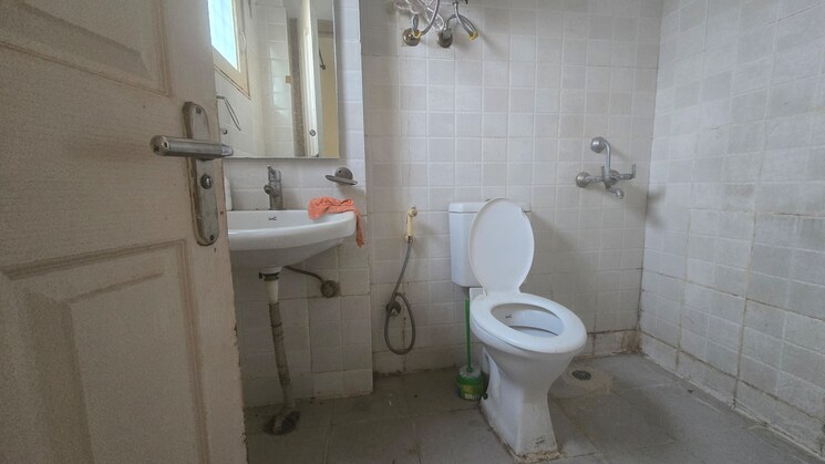 Bathroom, tulip-orange 3 Bedroom 1137 Sq.Ft. Apartment In Sector 70 Gurgaon 9823834