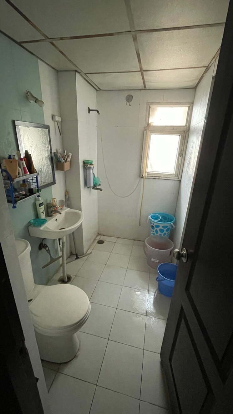 Bathroom, saviour-park 3 Bedroom 1505 Sq.Ft. Apartment In Mohan Nagar Ghaziabad 9824572