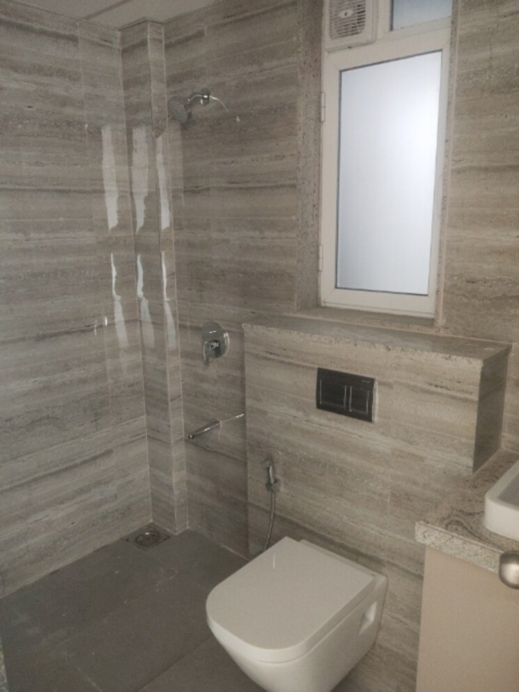 Bathroom, runwal-nirvana 3 Bedroom 1250 Sq.Ft. Apartment In Parel Mumbai 9824588