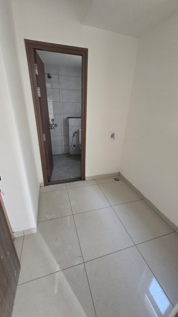 Attached Bathroom, godrej-golf-link-villas 4 Bedroom 2865 Sq.Ft. Villa In Sector 27 Yamuna Expressway Greater Noida 9824831