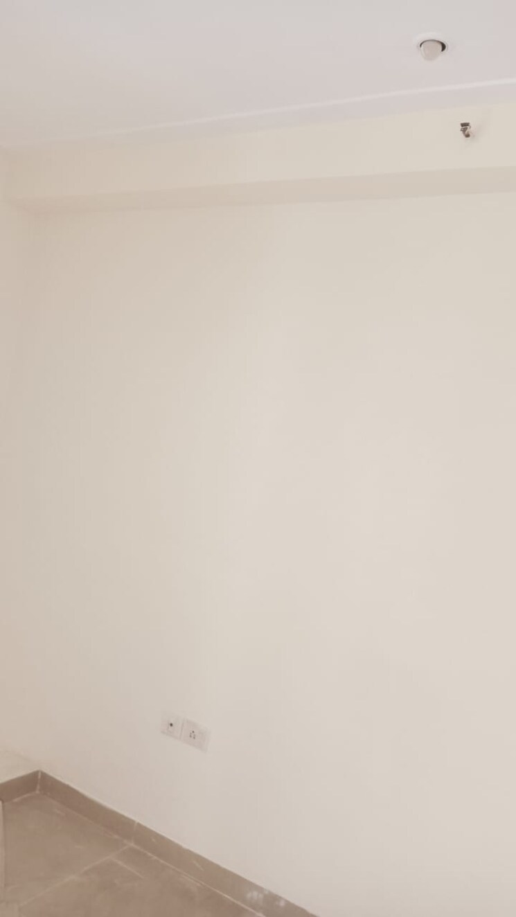 Room, gaur-city-2-12th-avenue 2.5 Bedroom 1225 Sq.Ft. Apartment In Sector 16c Greater Noida Greater Noida 9824845