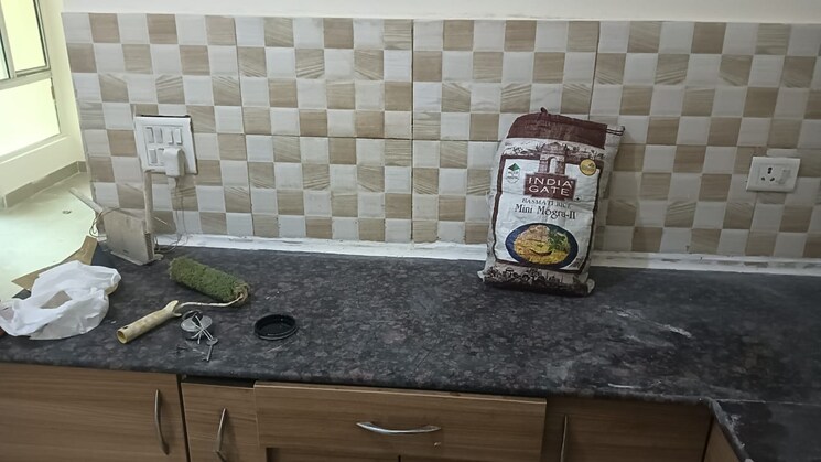 undefined, gaur-city-2-12th-avenue 2.5 Bedroom 1225 Sq.Ft. Apartment In Sector 16c Greater Noida Greater Noida 9824845