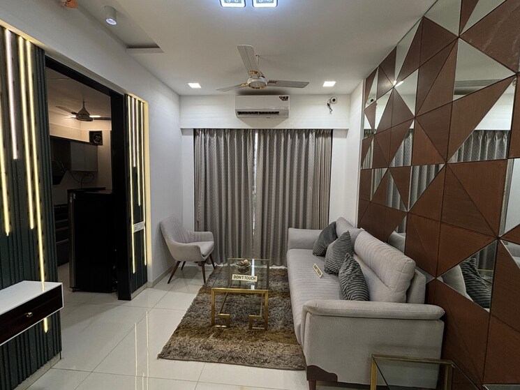 Team Area, lake gardens 4 Bedroom 1800 Sq.Ft. Apartment In Lake Gardens Kolkata 9824807