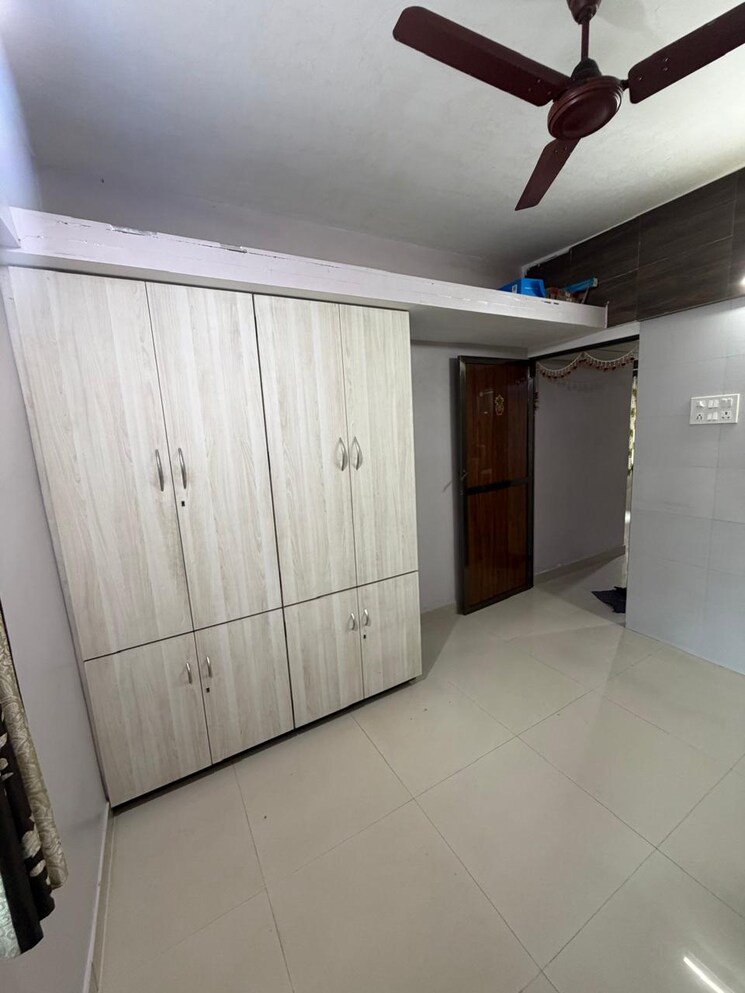 Room, saksham-c-h-s- 1 Bedroom 450 Sq.Ft. Apartment In Lower Parel Mumbai 9825022