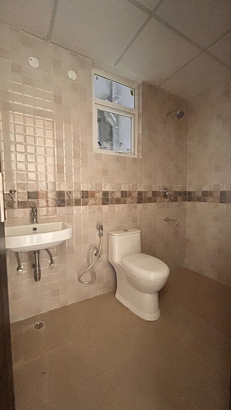 Bathroom, signature-global-park-4-and-5 2 Bedroom 951 Sq.Ft. Builder Floor In Sohna Sector 36 Gurgaon 9825077