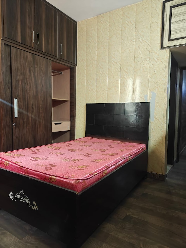 Bedroom, sector 47 3 Bedroom 1950 Sq.Ft. Builder Floor In Sector 47 Gurgaon 9825657