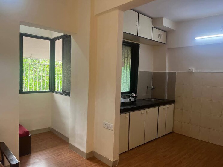 Room, andheri west 1 Bedroom 380 Sq.Ft. Apartment In Andheri West Mumbai 9825738