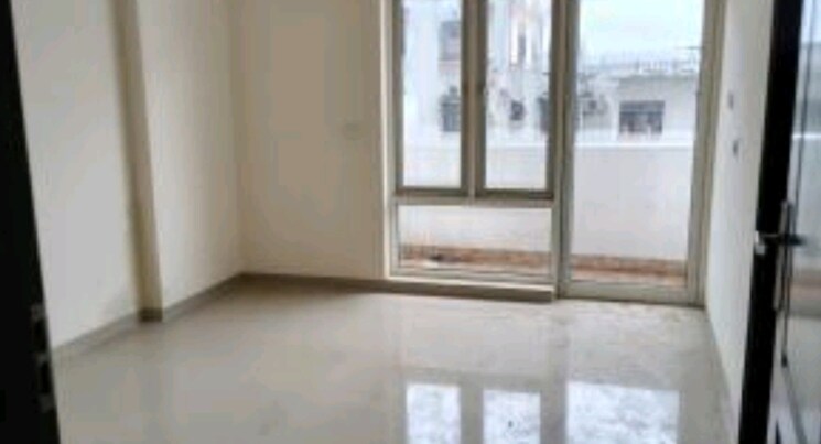 Room, gomti nagar 3 Bedroom 2200 Sq.Ft. Apartment In Gomti Nagar Lucknow 9825920