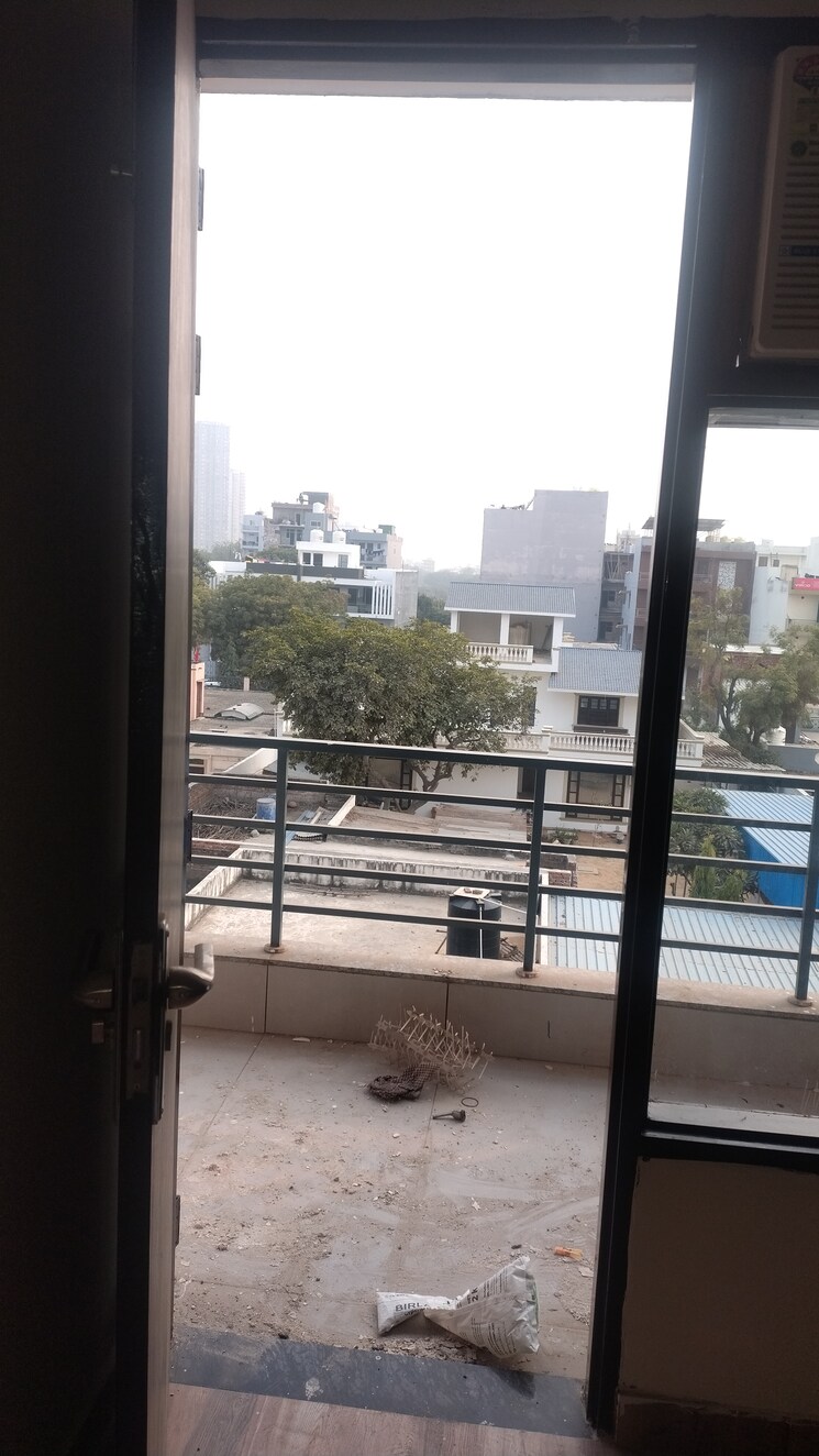 Balcony, surendra-avenue-69 3 Bedroom 1600 Sq.Ft. Builder Floor In Sector 69 Gurgaon 9826523