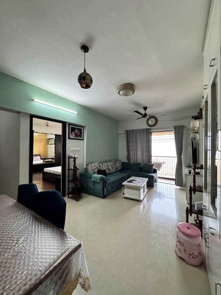 Living Room, lodha-splendora 3 Bedroom 953 Sq.Ft. Apartment In Ghodbunder Road Thane 9827019