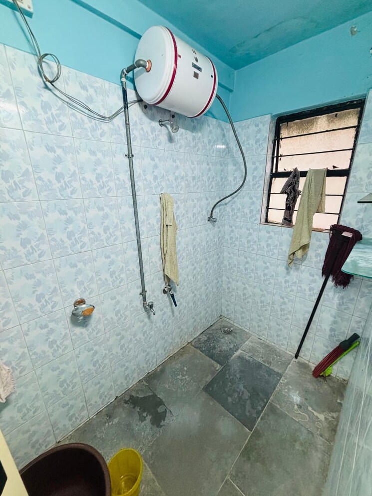 Bathroom, samarth-chs-bhusari-colony 2 Bedroom 1200 Sq.Ft. Apartment In Kothrud Pune 9827329