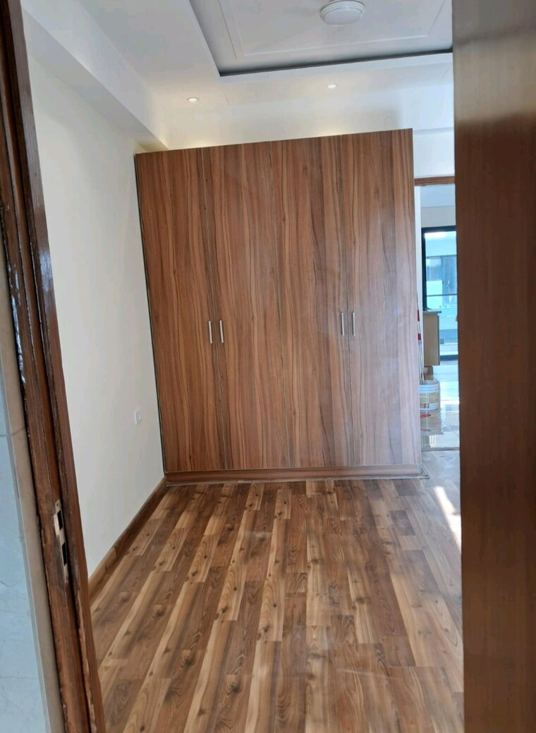 Balcony, suncity-vatsal-valley 3 Bedroom 770 Sq.Ft. Apartment In Gwal Pahari Gurgaon 9831247