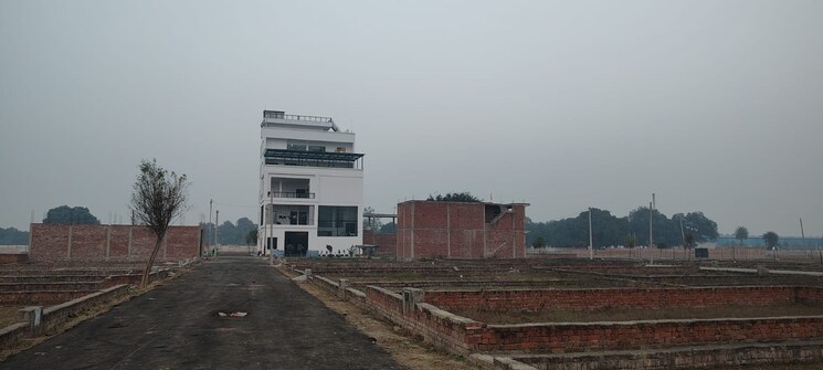 undefined, mohanlalganj  10000 Sq.Ft. Plot In Mohanlalganj Lucknow 9831372