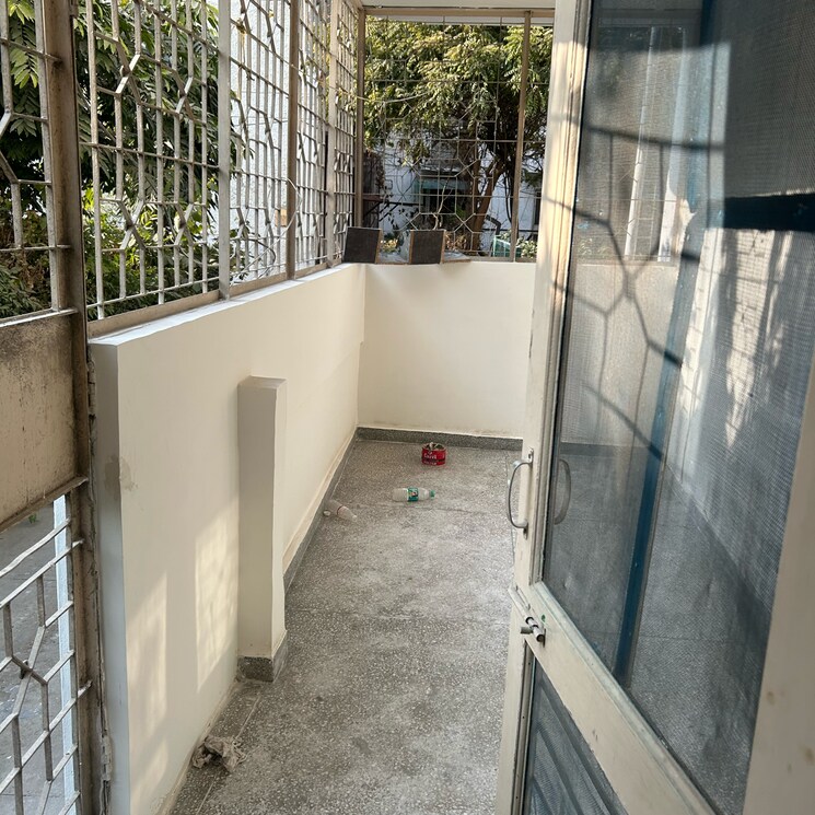 Balcony, rwa-jalvayu-vihar-noida 3 Bedroom 1600 Sq.Ft. Apartment In Sector 25 Noida 9831394