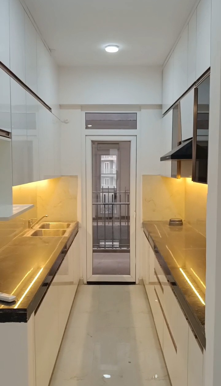 3 BHK + Servant Room 1423 Sq.Ft. Apartment in Smart World Gems