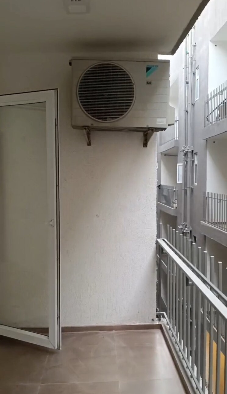 Bathroom, smart-world-gems 3 Bedroom 1423 Sq.Ft. Apartment In Sector 89 Gurgaon 9831688