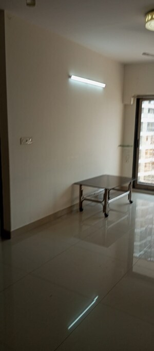 Room in 3 BHK Apartment at Acme Ozone, Manpada – for Rent
