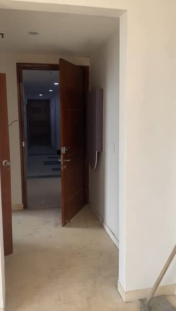Bathroom in 3 BHK Apartment at Jaypee Greens Knight Court, Sector 128 – for Rent