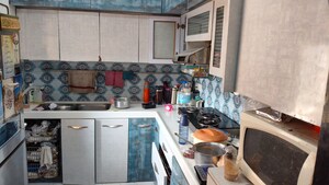 Master Bedroom in 1 BHK Apartment at Manish Sun Flower Apartment, Andheri West – for Rent