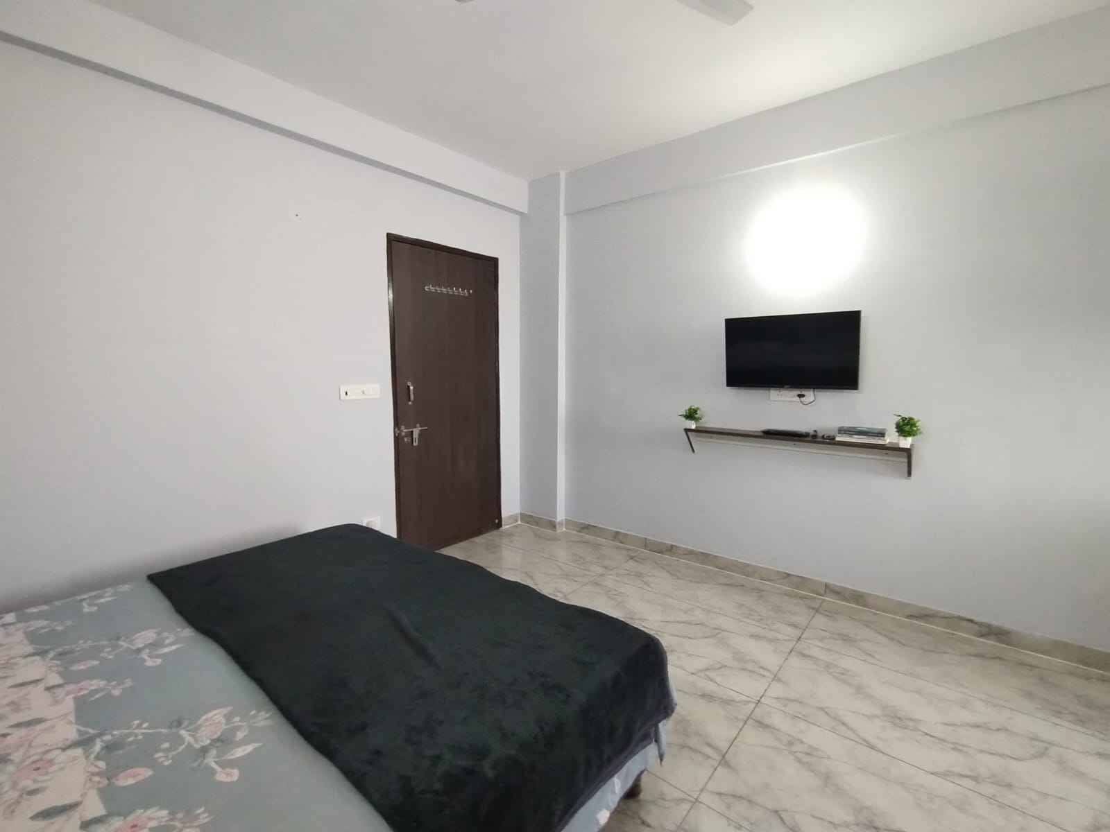 3 BHK Apartment For Rent in New Friends Colony