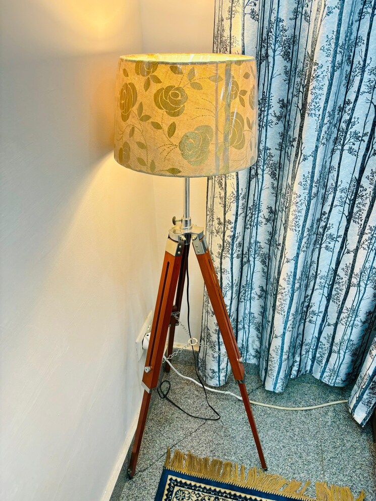 undefined, new friends colony 3 Bedroom 300 Sq.Yd. Apartment In New Friends Colony Delhi 9831869