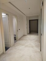 4 BHK + Pooja Room,Servant Room 300 Sq.Yd. Builder Floor in DLF Phase II