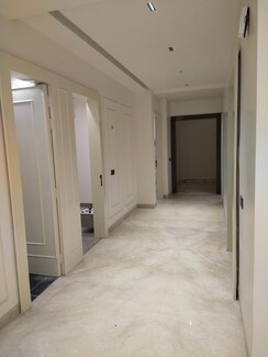4 BHK + Pooja Room,Servant Room Builder Floor For Sale in DLF Phase II