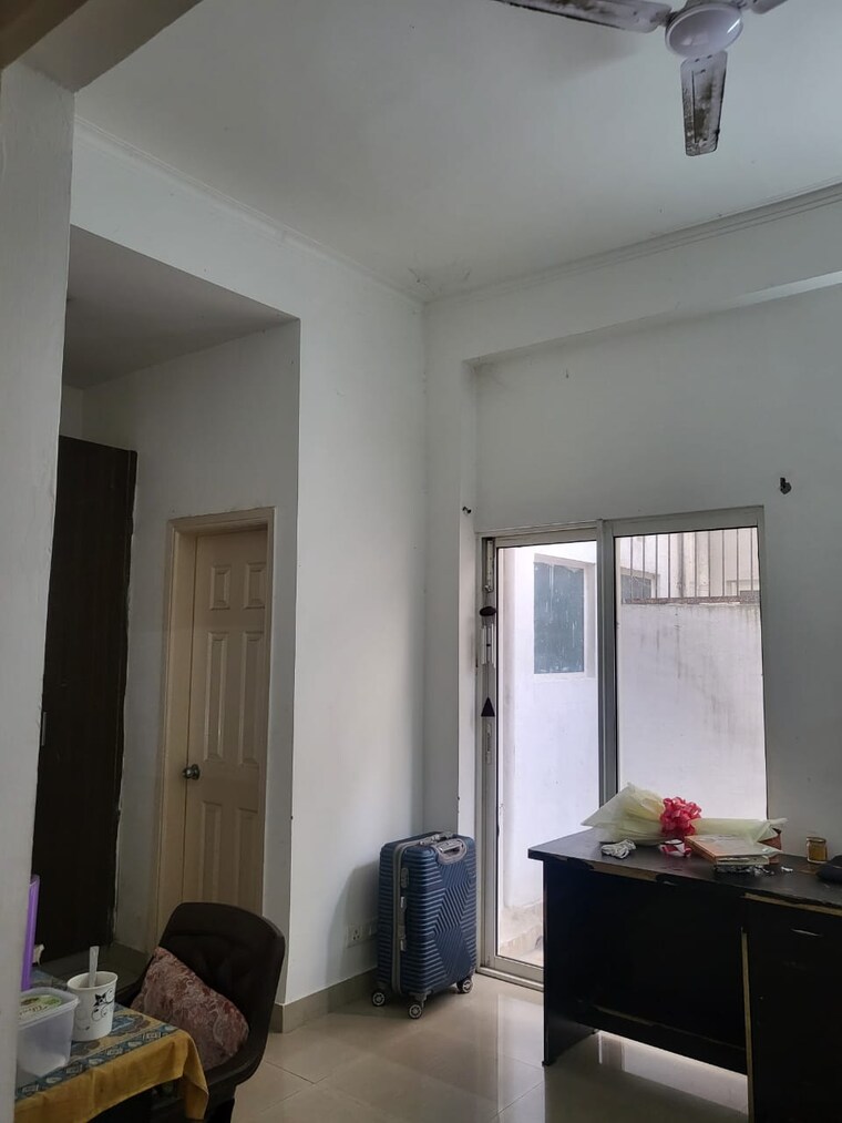 Living Room, paramount-golfforeste-villas 3 Bedroom 1742 Sq.Ft. Villa In Zeta I Greater Noida Greater Noida 9831907