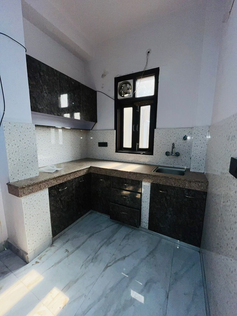Kitchen, freedom fighters enclave 1 Bedroom 450 Sq.Ft. Builder Floor In Freedom Fighters Enclave Delhi 9831950