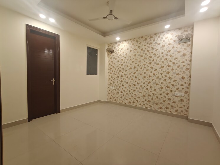 Room, aradhya-homes 4 Bedroom 2100 Sq.Ft. Apartment In Sector 67a Gurgaon 9831987