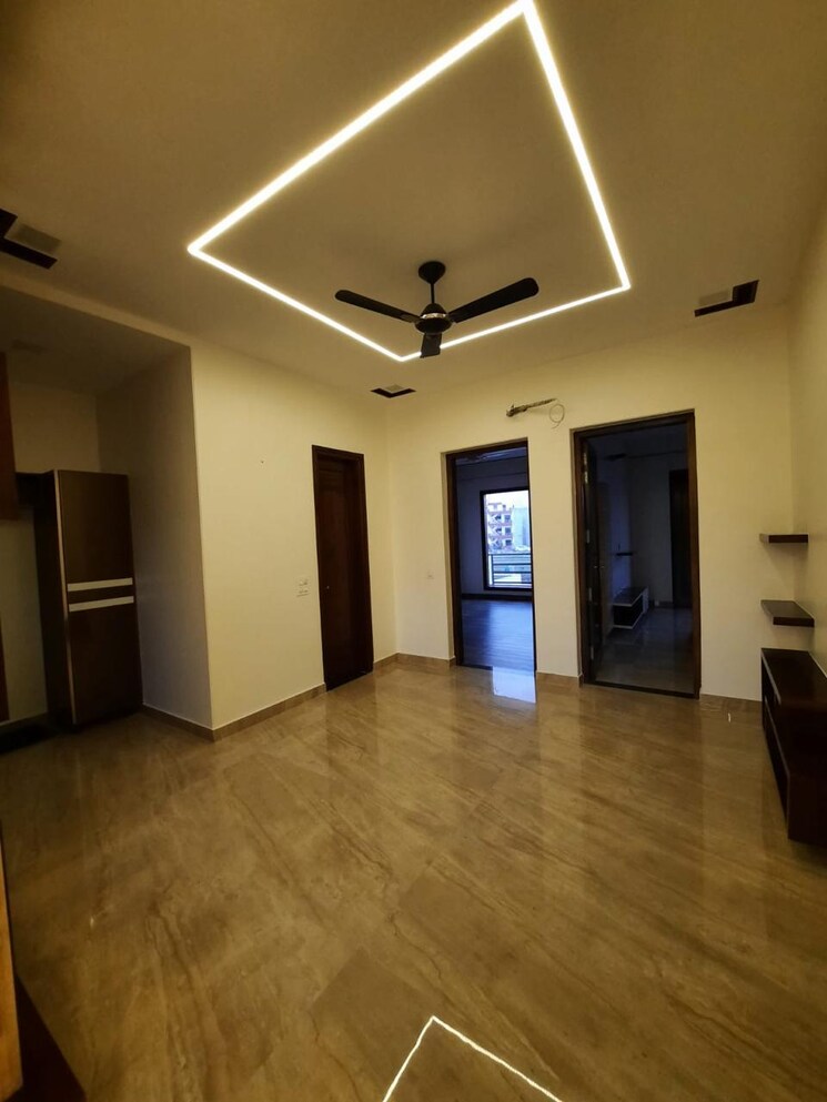 Room, aerocity 3 Bedroom 2200 Sq.Ft. Apartment In Aerocity Mohali 9832102