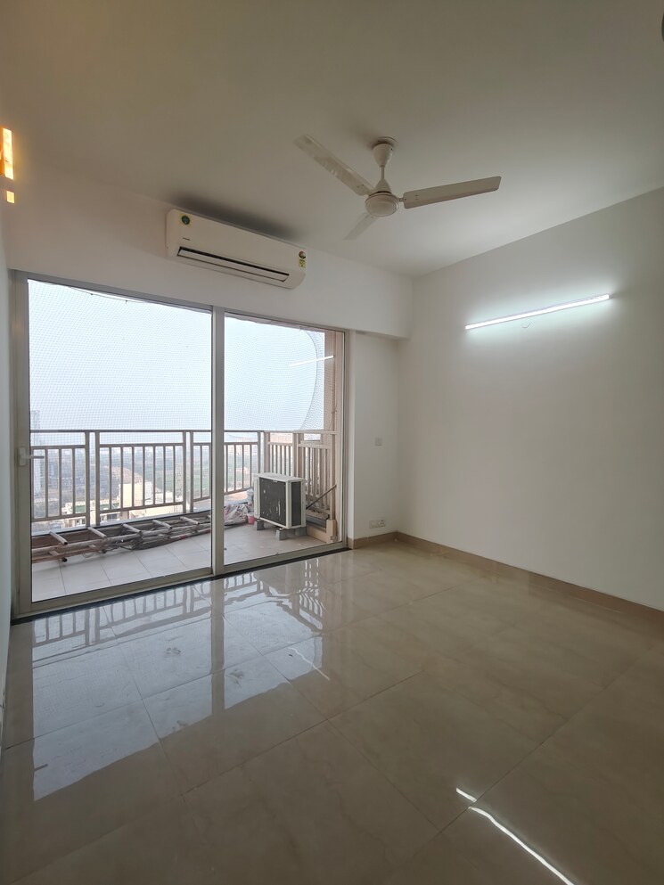 Room, m3m-ikonic 3 Bedroom 1950 Sq.Ft. Apartment In Sector 68 Gurgaon 9832191