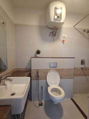 Team Area in 3 BHK Apartment at M3M Ikonic, Sector 68 – for Rent