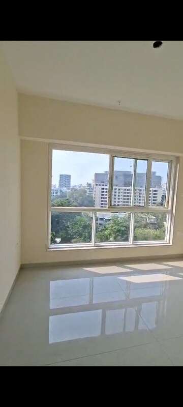 Room in 2 BHK Apartment at OM Navratna CHS, Vile Parle East – for Rent