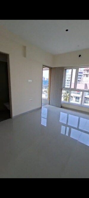 Room in 2 BHK Apartment at OM Navratna CHS, Vile Parle East – for Rent