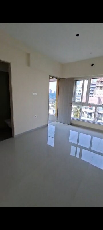 Room in 2 BHK Apartment at OM Navratna CHS, Vile Parle East – for Rent