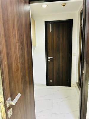 Building Lobby in 3 BHK Apartment at Tata Primanti Phase 2, Sector 72 – for Rent