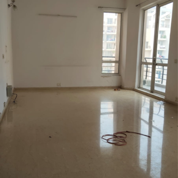 Room in 3 BHK Apartment at Unitech Escape, Rosewood City – for Rent