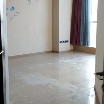 Room in 3 BHK Apartment at Tardeo – for Sale