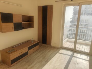 Room in 4 BHK Apartment at CHD Avenue 71, Sector 71 – for Rent
