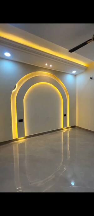 Building Lobby in 3 BHK Builder Floor at BPTP District 3, Sector 85 – for Sale
