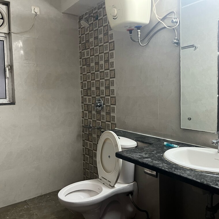 Bathroom, unitech-escape 3 Bedroom 2050 Sq.Ft. Apartment In Rosewood City Gurgaon 9832357