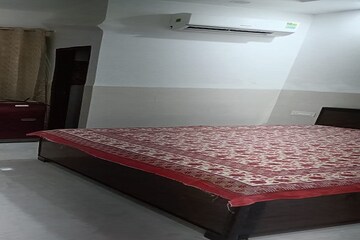 Bedroom in 3 BHK Villa at Aerocity – for Rent