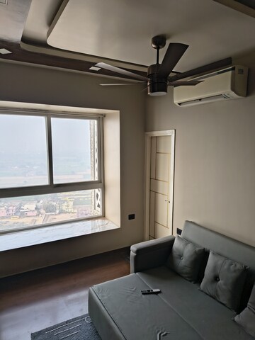 Furnished Amenities in 3 BHK Apartment at Mapsko Mount Ville, Sector 79 – for Rent