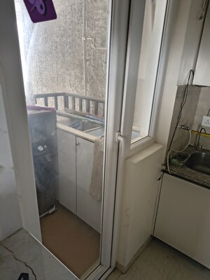 Furnished Amenities in 3 BHK Apartment at Mapsko Mount Ville, Sector 79 – for Rent