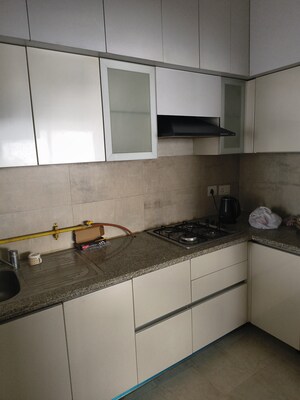 Furnished Amenities in 3 BHK Apartment at Mapsko Mount Ville, Sector 79 – for Rent