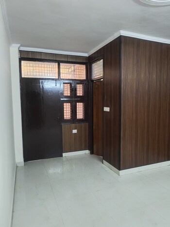 3 BHK Builder Floor for Sale in Dwarka Mor, Delhi